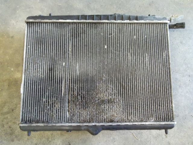 bontott CITROËN C5 Vízhűtő Radiátor (Nem klímás)