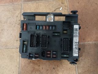 bontott CITROËN C5 Biztosítéktábla Motortér