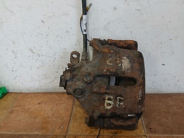 bontott CITROËN C5 Bal első Féknyereg Munkahengerrel