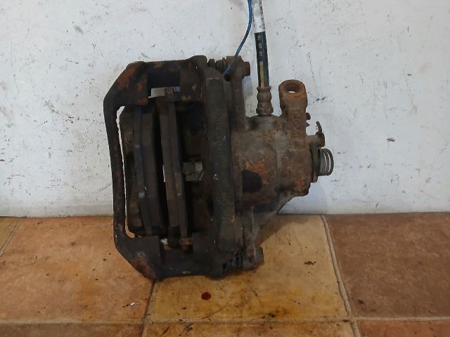 bontott CITROËN C5 Bal első Féknyereg Munkahengerrel