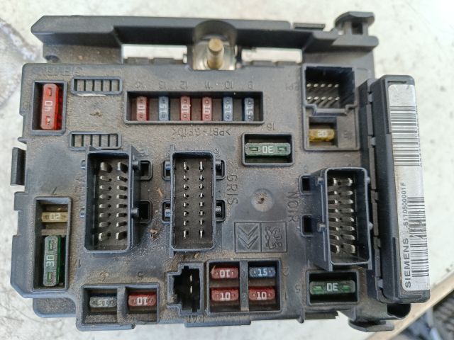 bontott CITROËN C5 Biztosítéktábla Motortér