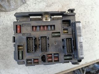 bontott CITROËN C5 Biztosítéktábla Motortér