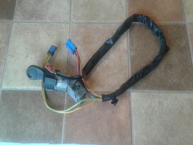 bontott CITROËN C5 Gyújtáskapcsoló Házzal