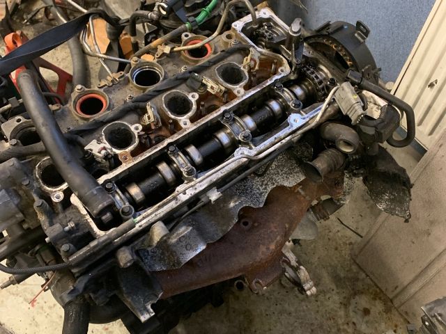 bontott CITROËN C5 Motor (Fűzött blokk hengerfejjel)