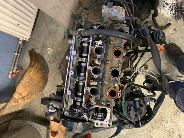 bontott CITROËN C5 Motor (Fűzött blokk hengerfejjel)