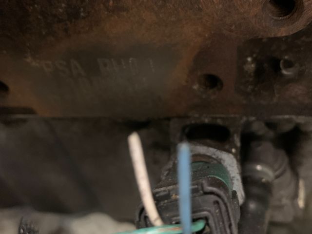 bontott CITROËN C5 Motor (Fűzött blokk hengerfejjel)