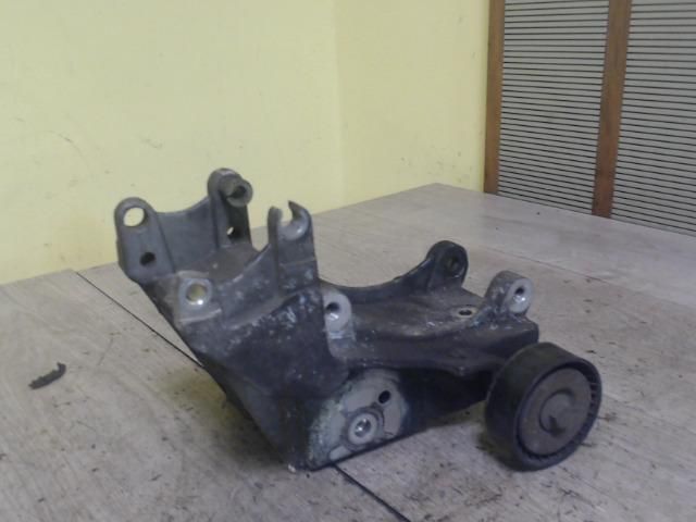 bontott CITROËN C5 Generátor Tartó Bak