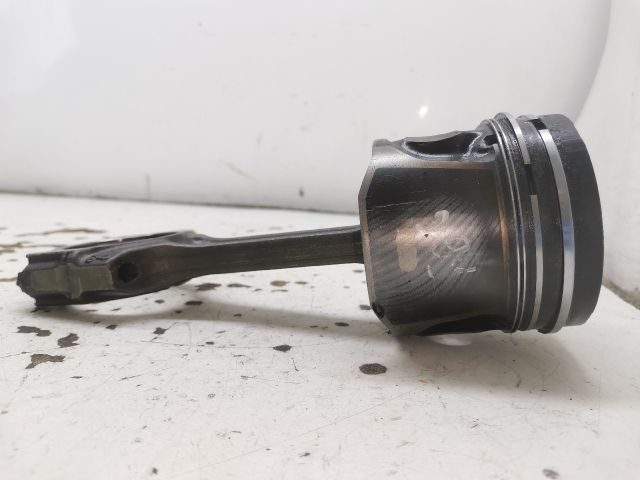 bontott CITROËN C5 Dugattyú és Hajtókar