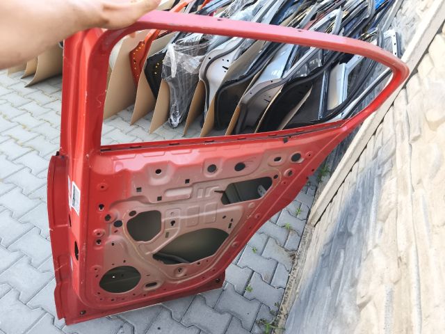 bontott CITROËN C5 AIRCROSS Jobb hátsó Ajtó (Üres lemez)