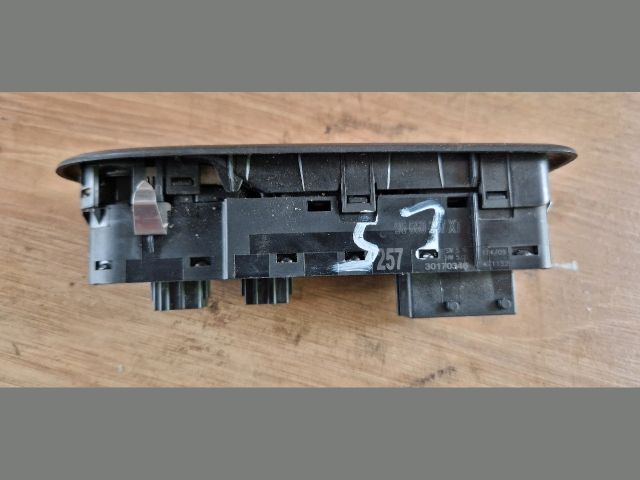 bontott CITROËN C5 Bal első Ablakemelő Kapcsoló