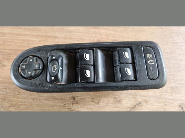 bontott CITROËN C5 Bal első Ablakemelő Kapcsoló