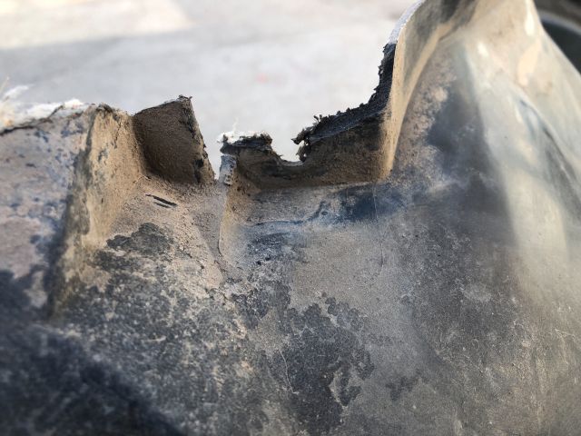 bontott CITROËN C5 Bal első Első Dobbetét (Kerékjárati, Műanyag)