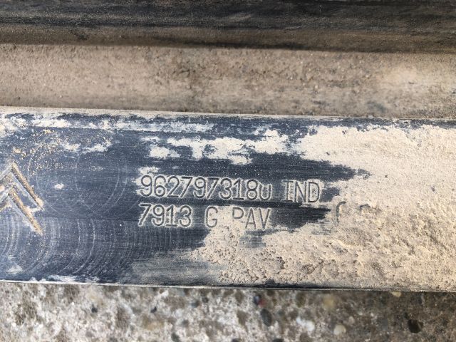 bontott CITROËN C5 Bal első Első Dobbetét (Kerékjárati, Műanyag)