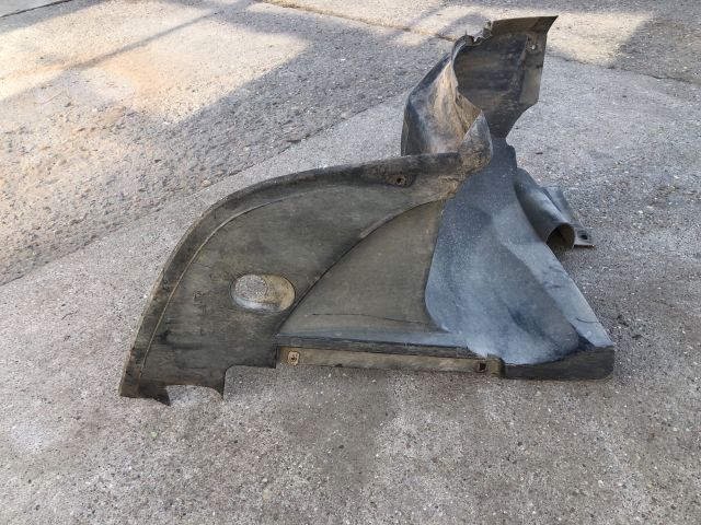 bontott CITROËN C5 Bal első Első Dobbetét (Kerékjárati, Műanyag)