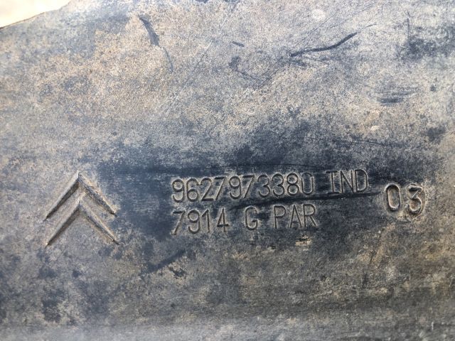 bontott CITROËN C5 Bal első Hátsó Dobbetét (Kerékjárati, Műanyag)