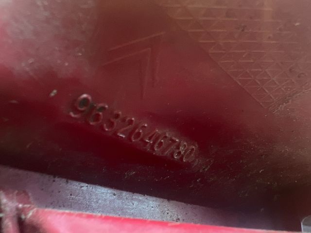 bontott CITROËN C5 Bal Hátsó Lámpa