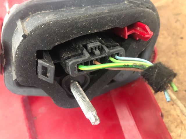 bontott CITROËN C5 Bal Külső Hátsó Lámpa