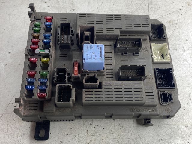 bontott CITROËN C5 Biztosítéktábla Doboz