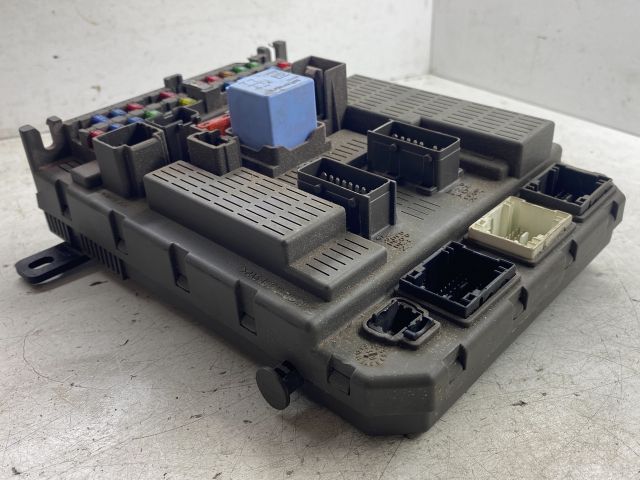 bontott CITROËN C5 Biztosítéktábla Doboz