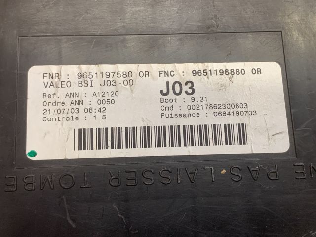 bontott CITROËN C5 Biztosítéktábla Utastér