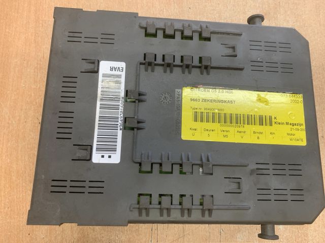 bontott CITROËN C5 Biztosítéktábla Utastér