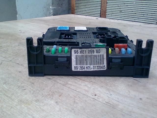 bontott CITROËN C5 Biztosítéktábla Utastér