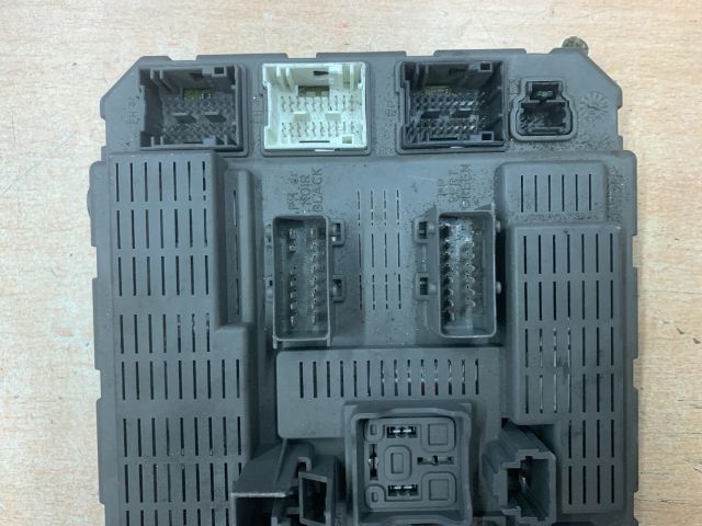 bontott CITROËN C5 Biztosítéktábla Utastér