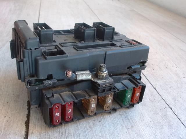 bontott CITROËN C5 Biztosítéktábla Utastér