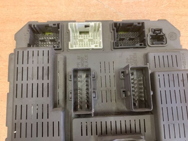 bontott CITROËN C5 Biztosítéktábla Utastér