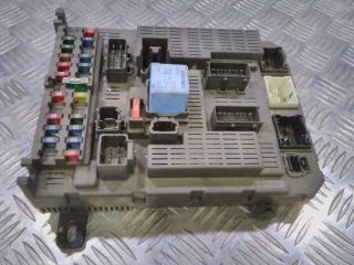 bontott CITROËN C5 Biztosítéktábla Utastér