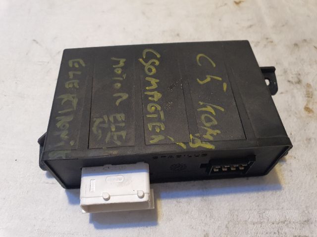 bontott CITROËN C5 Csomagtérajtó Motor Elektronika