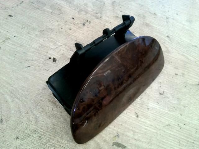 bontott CITROËN C5 Első Hamutartó