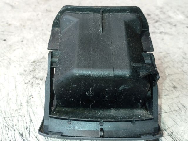 bontott CITROËN C5 Első Hamutartó