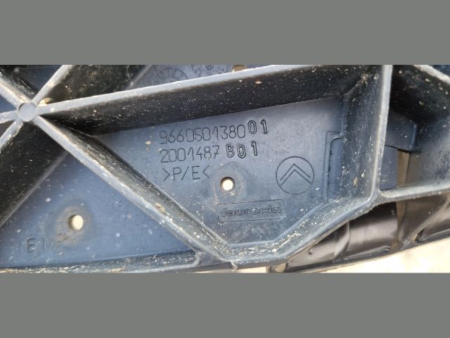 bontott CITROËN C5 Első Lökhárító Alsó (Műanyag)