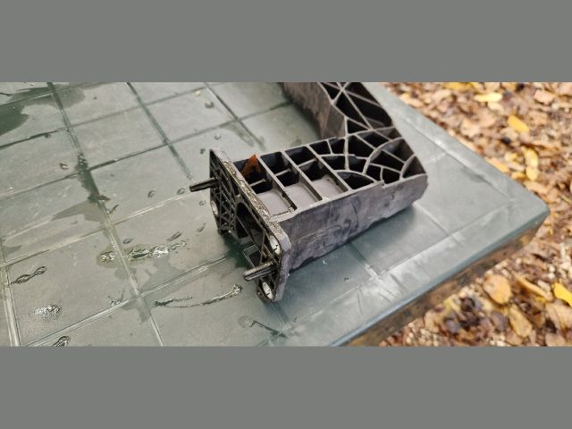 bontott CITROËN C5 Első Lökhárító Alsó (Műanyag)