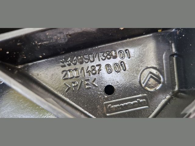 bontott CITROËN C5 Első Lökhárító Alsó (Műanyag)