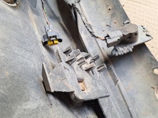 bontott CITROËN C5 Első Lökhárító (Részeivel)