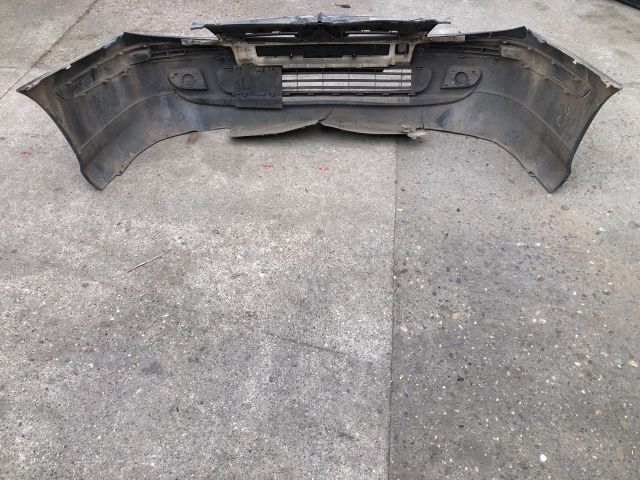 bontott CITROËN C5 Első Lökhárító (Részeivel)