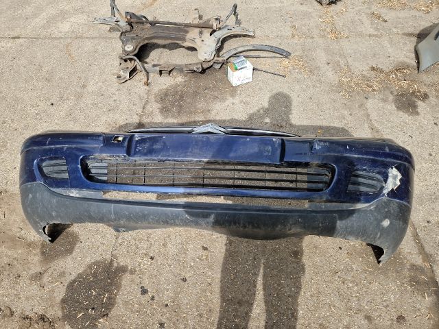 bontott CITROËN C5 Első Lökhárító (Részeivel)