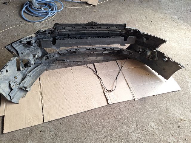 bontott CITROËN C5 Első Lökhárító (Részeivel)