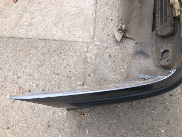 bontott CITROËN C5 Első Lökhárító (Részeivel)