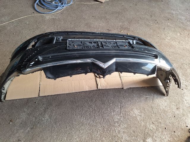 bontott CITROËN C5 Első Lökhárító (Részeivel)