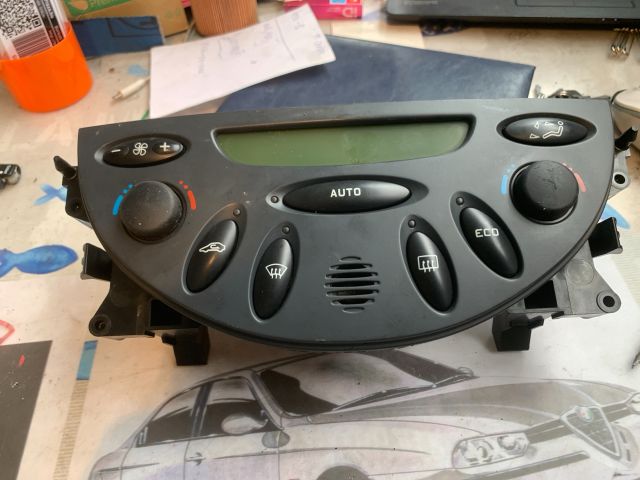 bontott CITROËN C5 Fűtéskapcsoló (digit klímás)