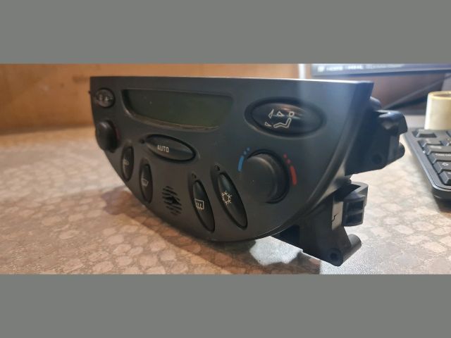 bontott CITROËN C5 Fűtéskapcsoló (digit klímás)