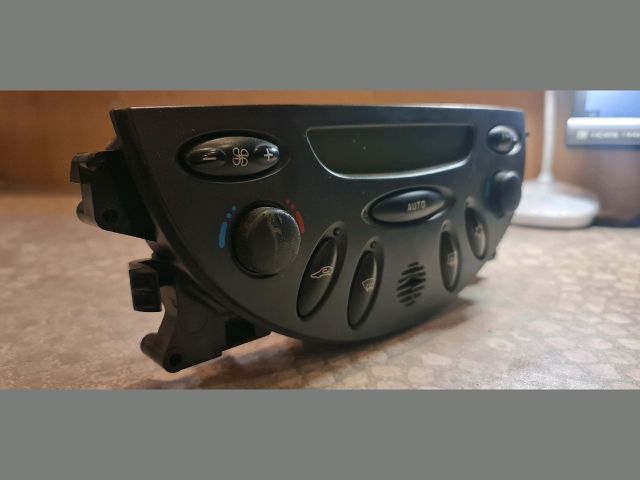 bontott CITROËN C5 Fűtéskapcsoló (digit klímás)