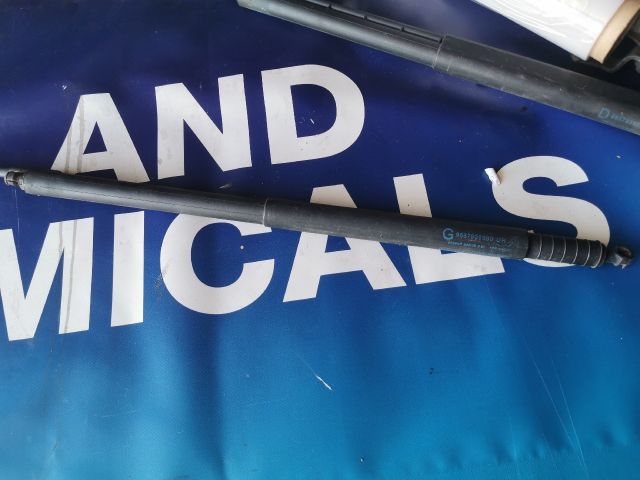 bontott CITROËN C5 Gázrugós Kitámasztó Teleszkóp Csomagtérajtó Bal