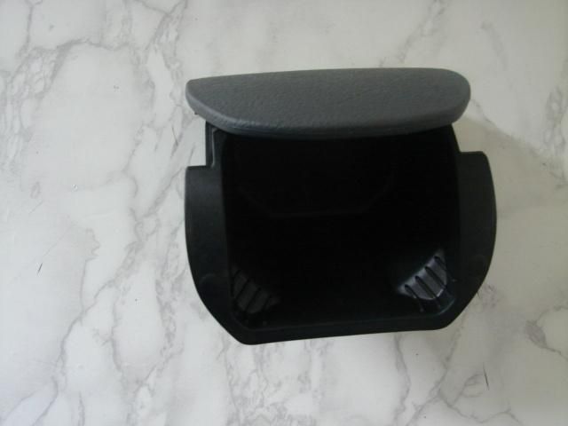 bontott CITROËN C5 Hátsó Hamutartó