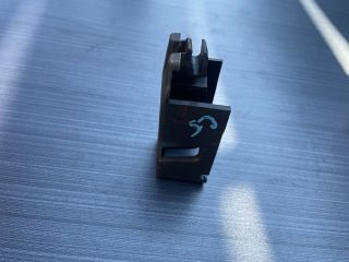 bontott CITROËN C5 Hátsó középső Lökhárító Tartó (Műanyag)