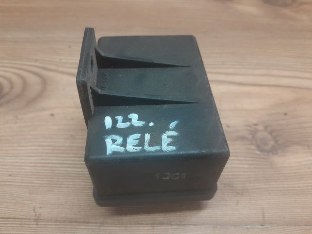 bontott CITROËN C5 Izzító Relé