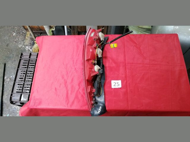 bontott CITROËN C5 Jobb Alsó Hátsó Lámpa